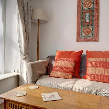 Katrinas Apartment By Treetop Property Cirencester Ngoại thất bức ảnh