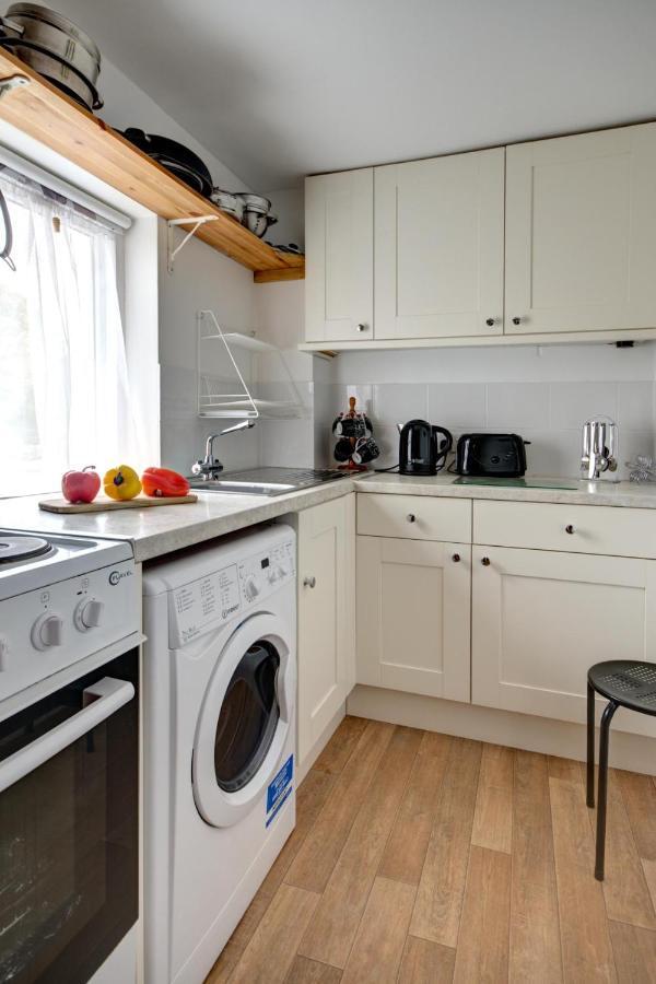 Katrinas Apartment By Treetop Property Cirencester Ngoại thất bức ảnh